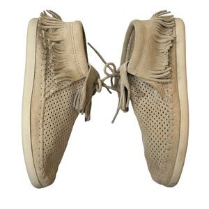 Minnetonka Light Tan Venice Perforated Fringe Bootie Size 7